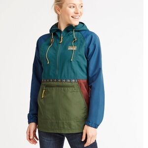 LL bean Women's Mountain Classic Anorak, Multi-Color